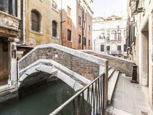 22348445-Ferienwohnung-4-Venedig-300x225-5