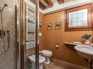 22678645-Ferienwohnung-6-Venedig-300x225-5