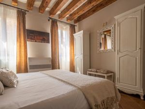 22796481-Ferienwohnung-6-Venedig-300x225-2