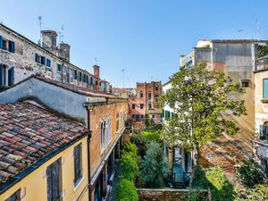 23588698-Ferienwohnung-3-Venedig-300x225-5