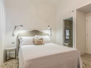 23588724-Ferienwohnung-4-Venedig-300x225-4