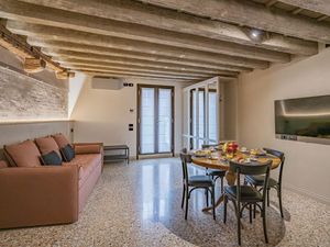 23588725-Ferienwohnung-4-Venedig-300x225-2