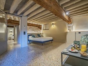 23588726-Ferienwohnung-5-Venedig-300x225-4