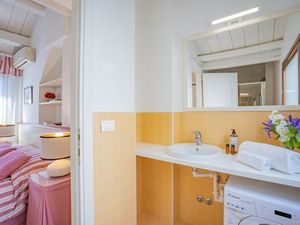 23588729-Ferienwohnung-4-Venedig-300x225-5