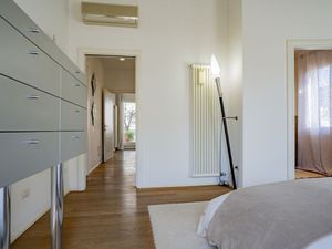 23588731-Ferienwohnung-4-Venedig-300x225-2