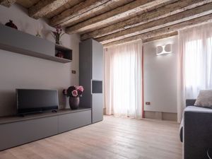 23664428-Ferienwohnung-3-Venedig-300x225-3