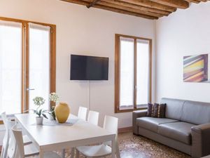 23878118-Ferienwohnung-5-Venedig-300x225-4