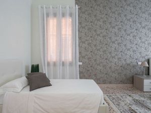 23878123-Ferienwohnung-10-Venedig-300x225-3