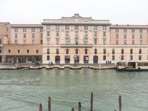 23878127-Ferienwohnung-2-Venedig-300x225-1