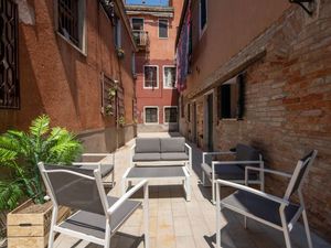 23878140-Ferienwohnung-5-Venedig-300x225-2