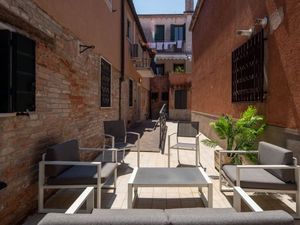 23878140-Ferienwohnung-5-Venedig-300x225-0