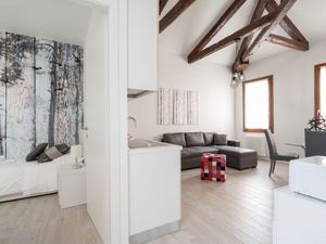 23878155-Ferienwohnung-6-Venedig-300x225-5