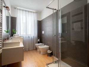 23878148-Ferienwohnung-4-Venedig-300x225-2