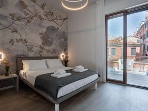 23878157-Ferienwohnung-2-Venedig-300x225-1