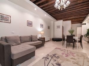 23878160-Ferienwohnung-5-Venedig-300x225-1