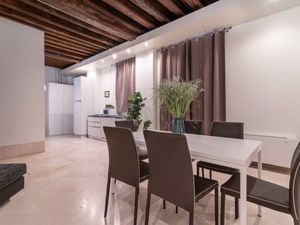 23878160-Ferienwohnung-5-Venedig-300x225-3