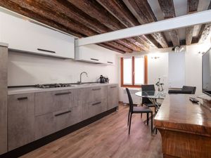 23878165-Ferienwohnung-5-Venedig-300x225-4