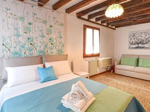 23747395-Ferienwohnung-5-Venedig-300x225-2