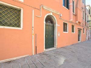 23750517-Ferienwohnung-2-Venedig-300x225-5