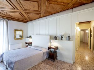 23588706-Ferienwohnung-6-Venedig-300x225-3