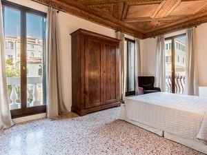 23588706-Ferienwohnung-6-Venedig-300x225-5