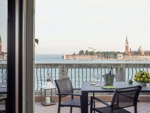 21593745-Ferienwohnung-3-Venedig-300x225-5