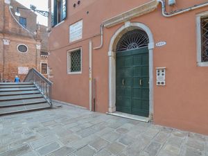 23748964-Ferienwohnung-6-Venedig-300x225-1