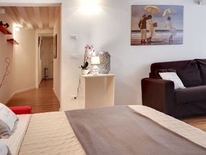 24048576-Ferienwohnung-4-Venedig-300x225-0