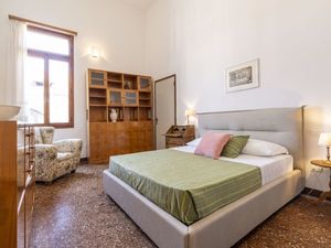 24048583-Ferienwohnung-3-Venedig-300x225-1