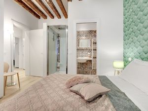 24048581-Ferienwohnung-6-Venedig-300x225-5