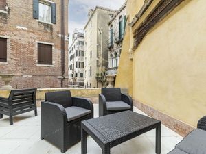 24048588-Ferienwohnung-6-Venedig-300x225-1