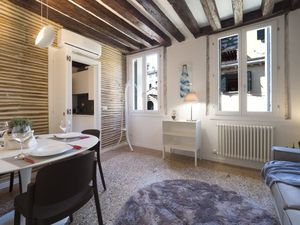 24048589-Ferienwohnung-6-Venedig-300x225-3