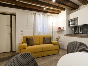 24048590-Ferienwohnung-2-Venedig-300x225-0