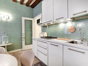 24048581-Ferienwohnung-6-Venedig-300x225-2