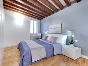 24048592-Ferienwohnung-4-Venedig-300x225-1