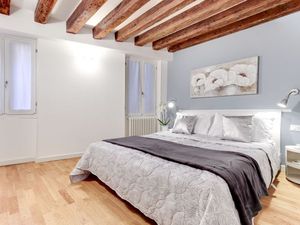 24048592-Ferienwohnung-4-Venedig-300x225-3