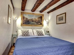 24048587-Ferienwohnung-3-Venedig-300x225-1