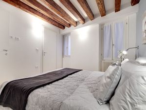 24048592-Ferienwohnung-4-Venedig-300x225-5