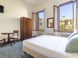 24048598-Ferienwohnung-3-Venedig-300x225-2