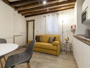 24048590-Ferienwohnung-2-Venedig-300x225-5