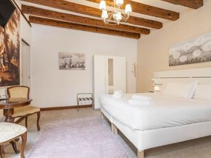 24048601-Ferienwohnung-2-Venedig-300x225-4