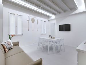 24048604-Ferienwohnung-4-Venedig-300x225-5