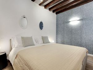 24048607-Ferienwohnung-2-Venedig-300x225-1