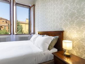 24048597-Ferienwohnung-2-Venedig-300x225-3