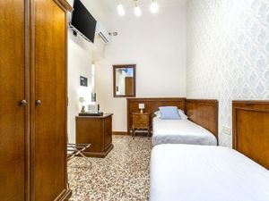 24048605-Ferienwohnung-2-Venedig-300x225-5