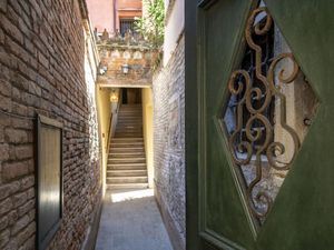 24048605-Ferienwohnung-2-Venedig-300x225-0