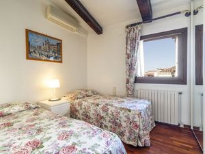 24048610-Ferienwohnung-7-Venedig-300x225-1