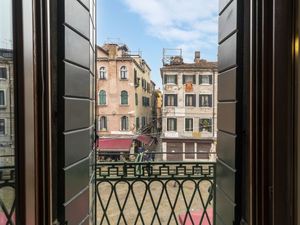 24048620-Ferienwohnung-6-Venedig-300x225-2