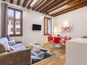 24048620-Ferienwohnung-6-Venedig-300x225-3