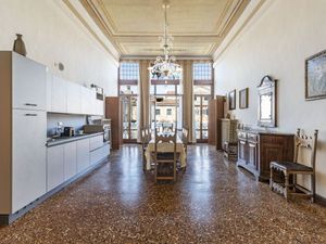 24048585-Ferienwohnung-8-Venedig-300x225-1